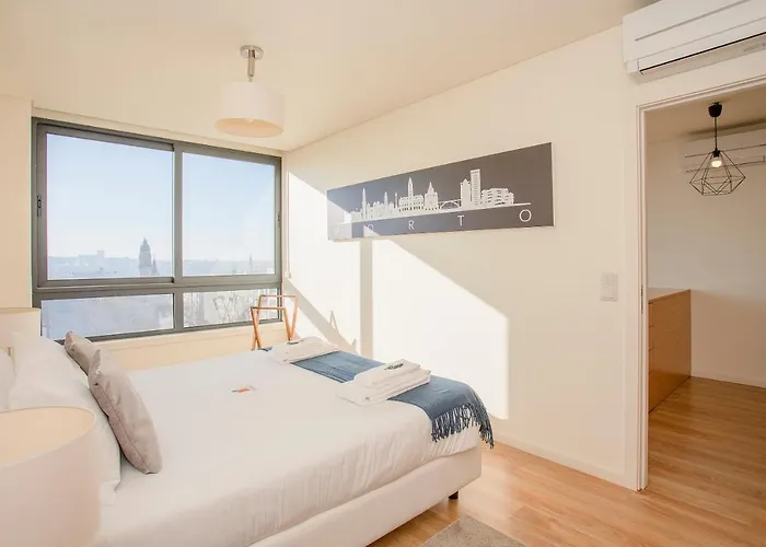 Liiiving In | Downtown View Apartment