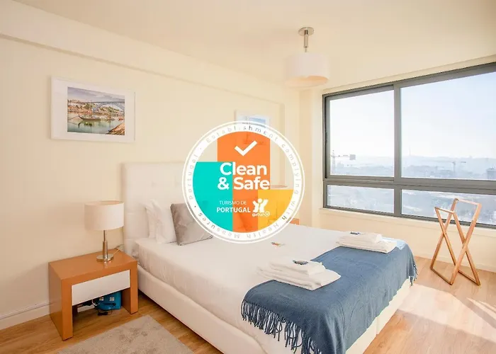 Liiiving In | Downtown View Apartment