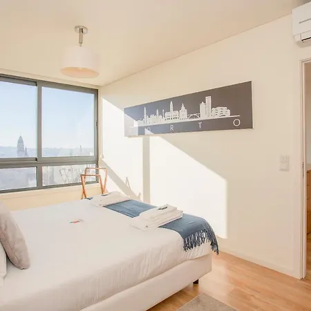 Liiiving In | Downtown View Apartamento