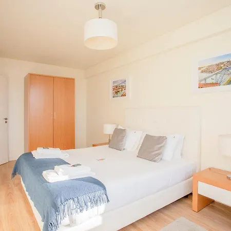 Liiiving In | Downtown View بورتو