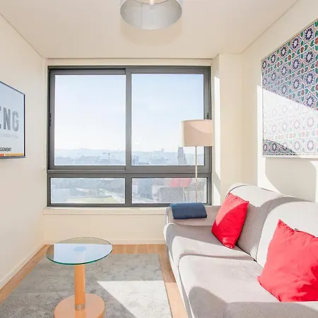 Liiiving In | Downtown View Apartment Porto