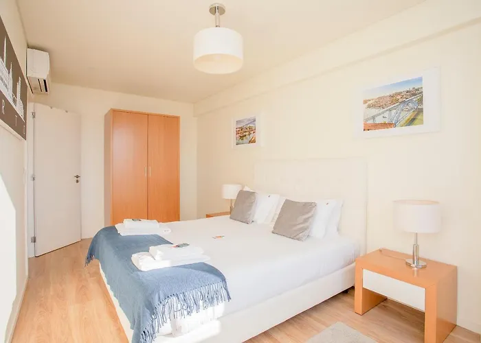 Liiiving In | Downtown View بورتو